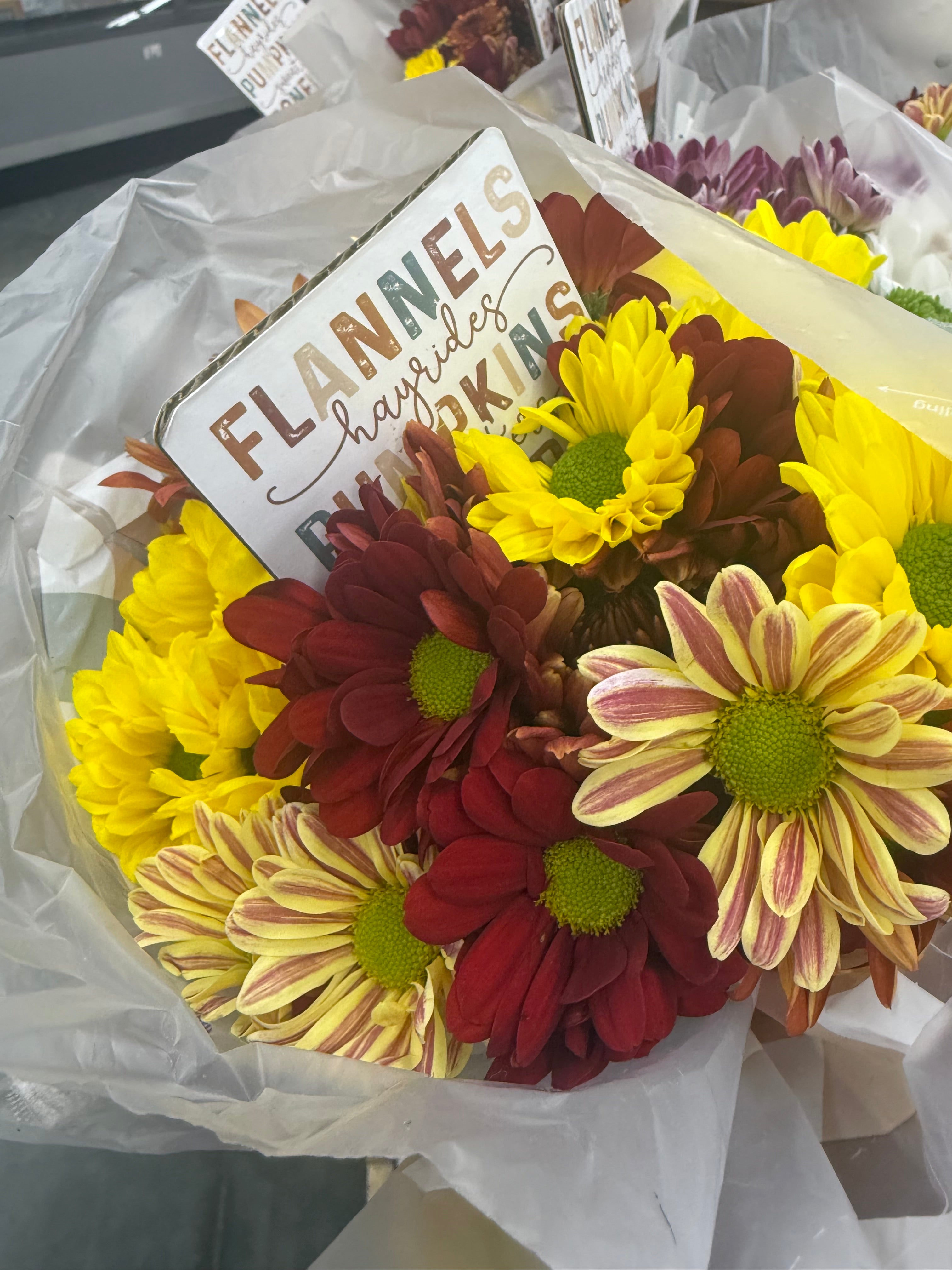 Radiant Elegance: Ready-to-Go Bouquet